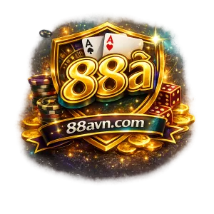 Bàn chơi Baccarat với các lá bài và chip cược